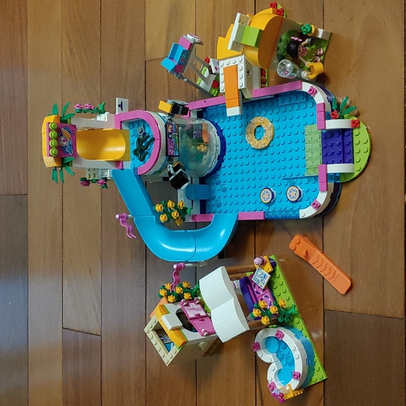 Price Drop 🎉HP🎉 Lego Friends Heartlake Summer Pool (41313 - Retired) - Picture 5 of 7